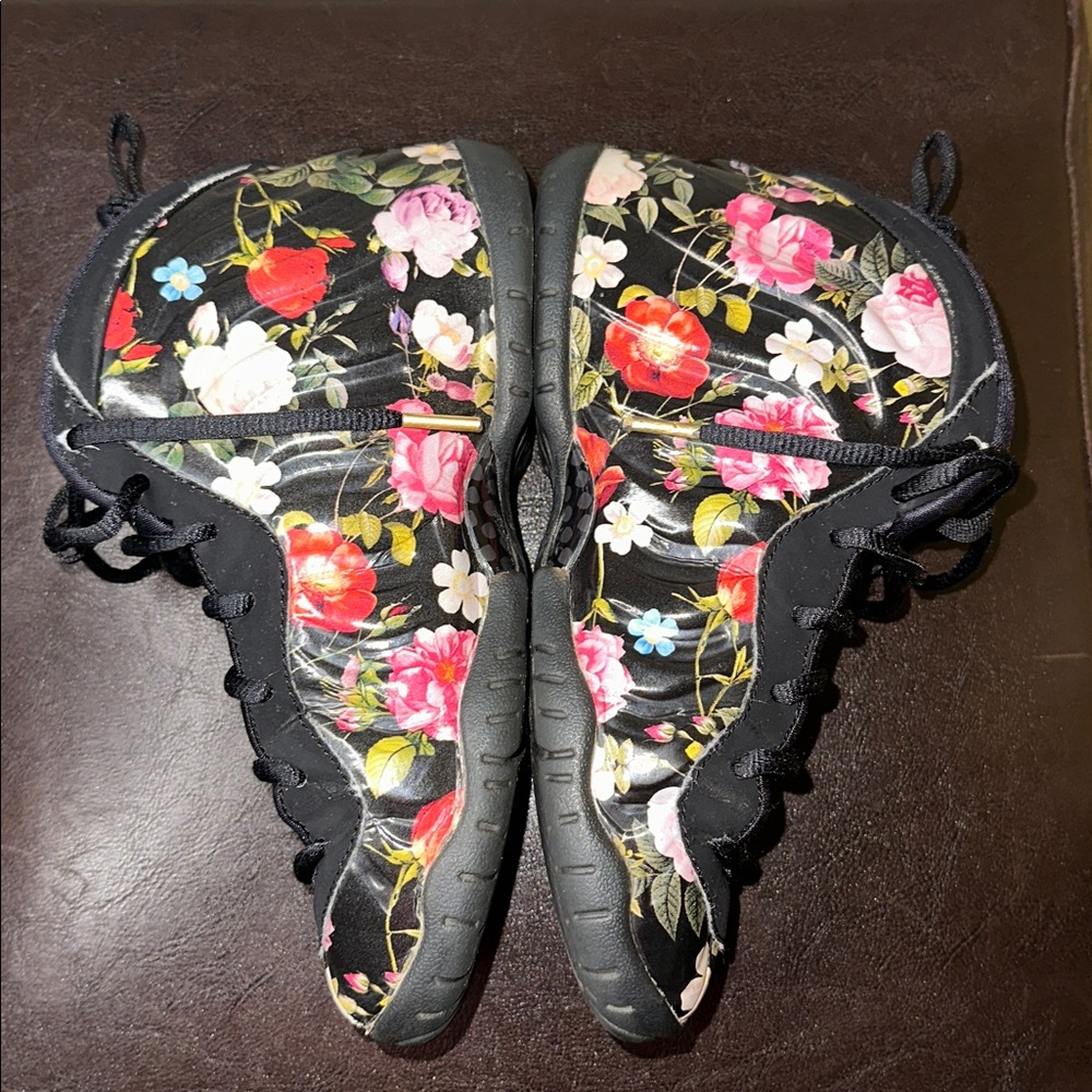 (SOLD) 2019 Kids Nike Little Posite PS…”Floral”… - Picture 4 of 10